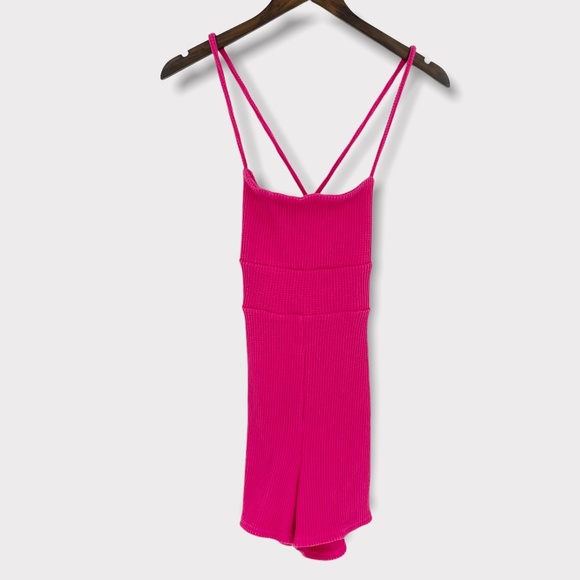 Lovers‎ and Friends Hot Pink Romper - Picture 1 of 9